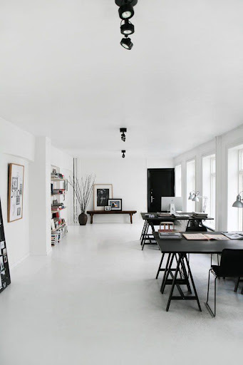 Corner Studio