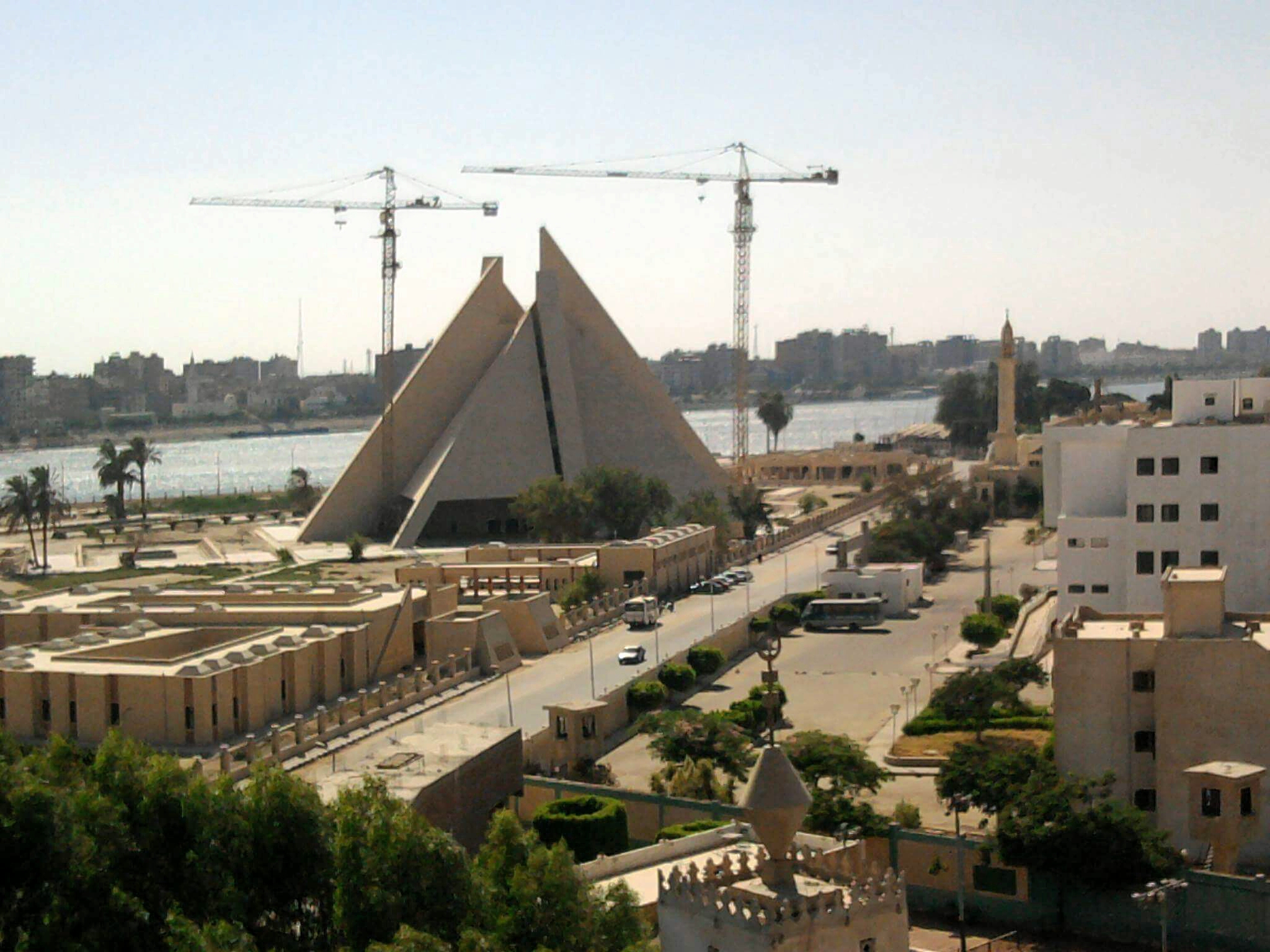 Minya 1 منيا: جوهرة الصعيد الأعلى على ضفاف النيل - دليلك السياحي الشامل لمعالمها الأثرية والطبيعية